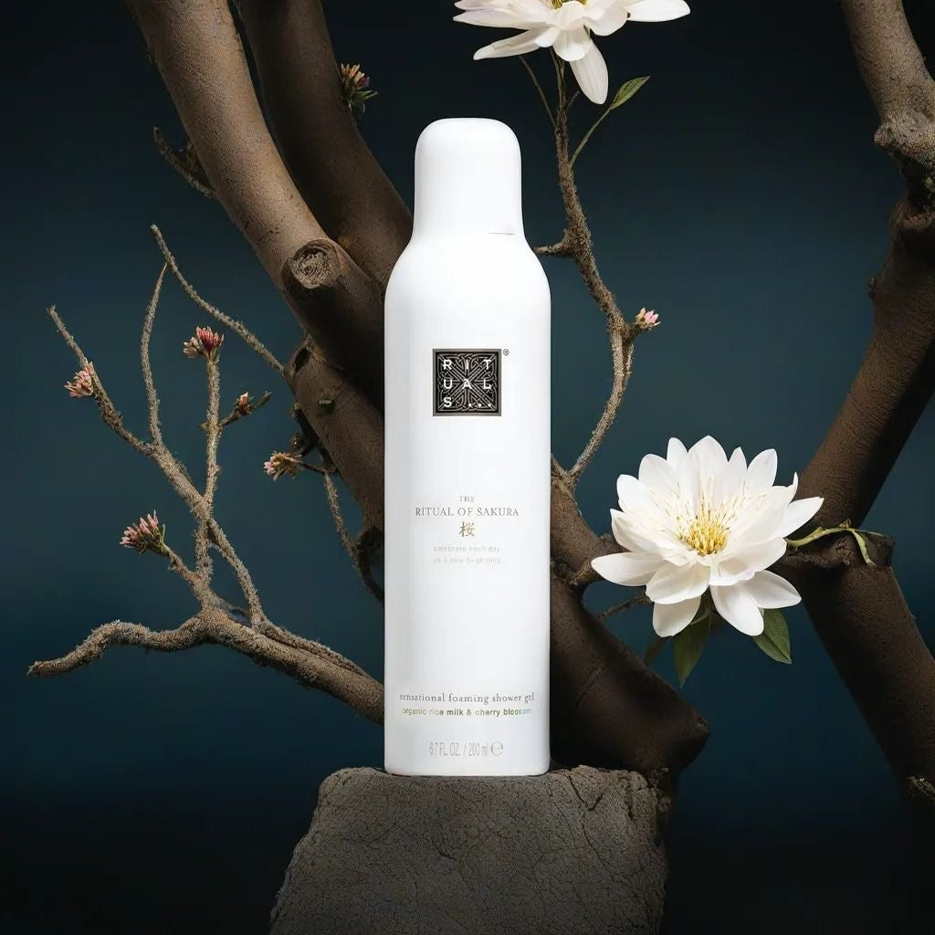The Ritual of Sakura Foaming Shower Gel