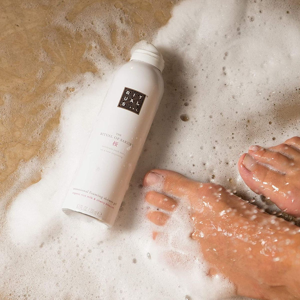 The Ritual of Sakura Foaming Shower Gel